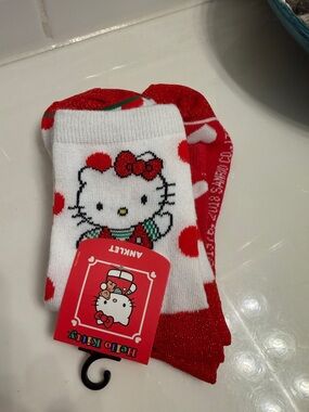 Hello Kitty Red, White & Green Festive Kids Socks